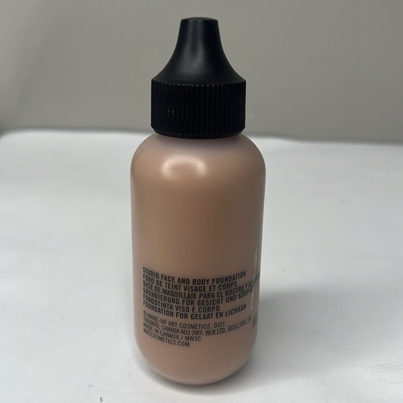 MAC Studio N5 50ml Radiance Face and Body Radiant Sheer Foundation - Picture 2 of 4